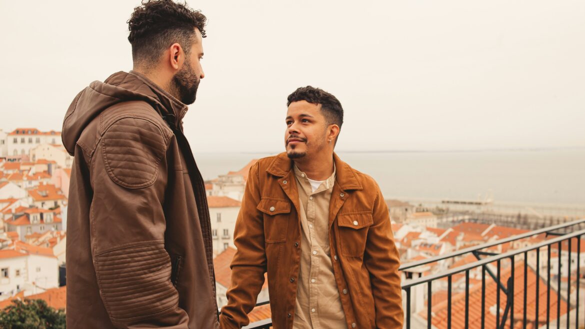 Queer Dating Apps: How to Stay Safe and Find Meaningful Connections